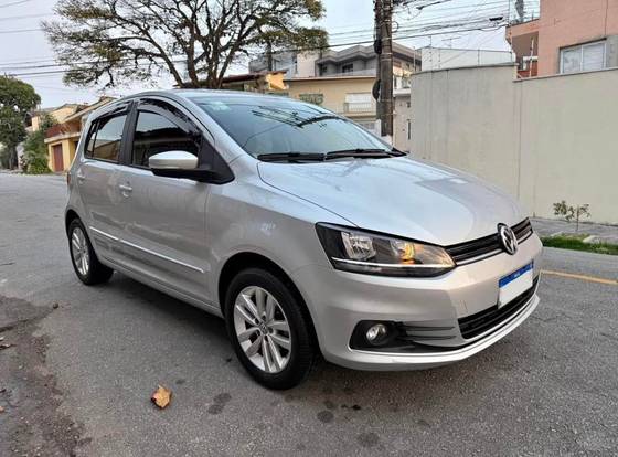 VOLKSWAGEN FOX 1.6 MSI TOTAL FLEX CONNECT 4P I-MOTION